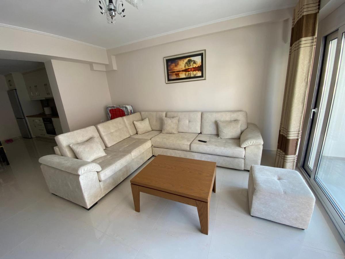 סרנדה Ersid Apartaments In The Centre מראה חיצוני תמונה