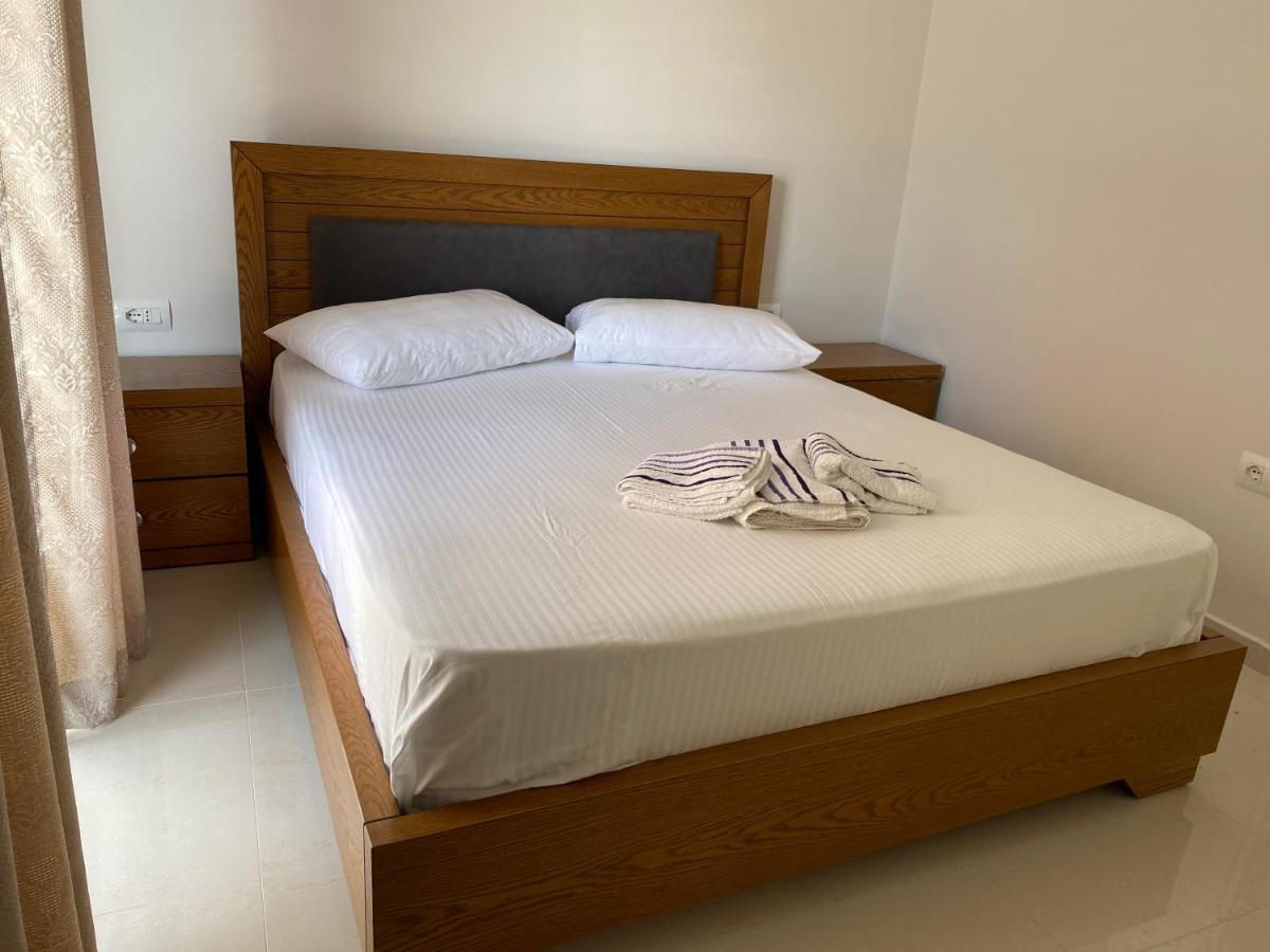 סרנדה Ersid Apartaments In The Centre מראה חיצוני תמונה
