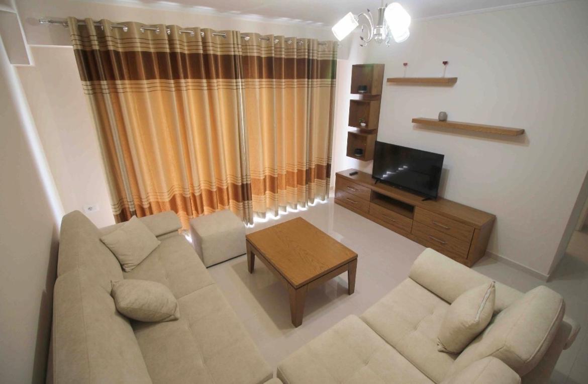 סרנדה Ersid Apartaments In The Centre מראה חיצוני תמונה