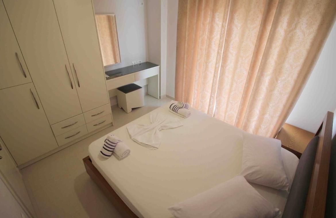 סרנדה Ersid Apartaments In The Centre מראה חיצוני תמונה