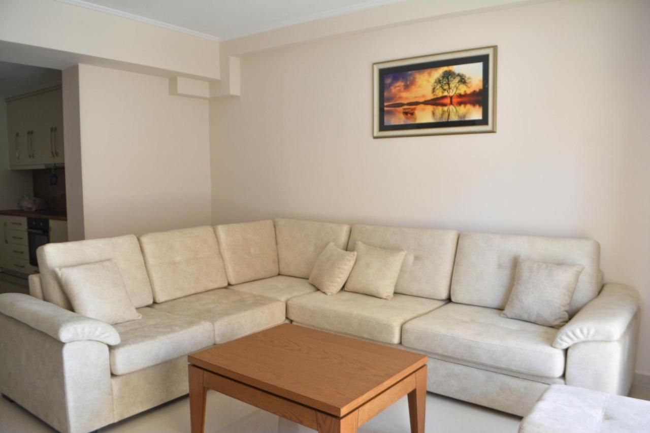 סרנדה Ersid Apartaments In The Centre מראה חיצוני תמונה